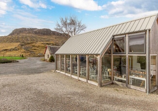 Plus de détails pour Laggan Bridge, Newtonmore - Commerce de détail à vendre