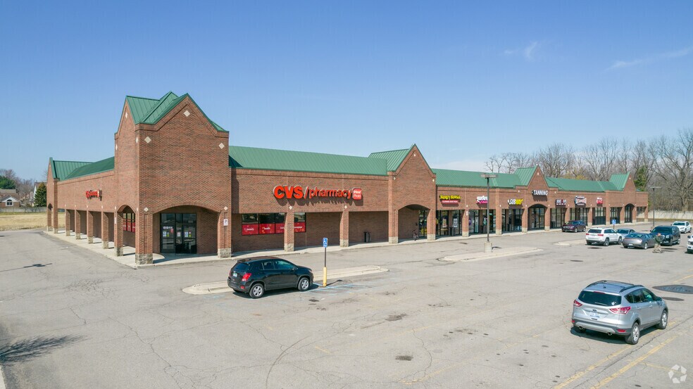 8811-8899 Newburgh Rd, Livonia, MI à louer - Photo principale - Image 2 de 8