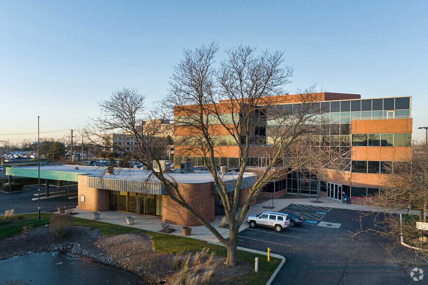 501 W North Ave, Melrose Park, IL à louer - Photo du bâtiment - Image 3 de 7