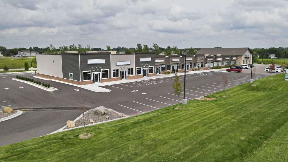 101 Old Town Rd, Elko New Market, MN à louer - Photo du bâtiment - Image 2 de 2