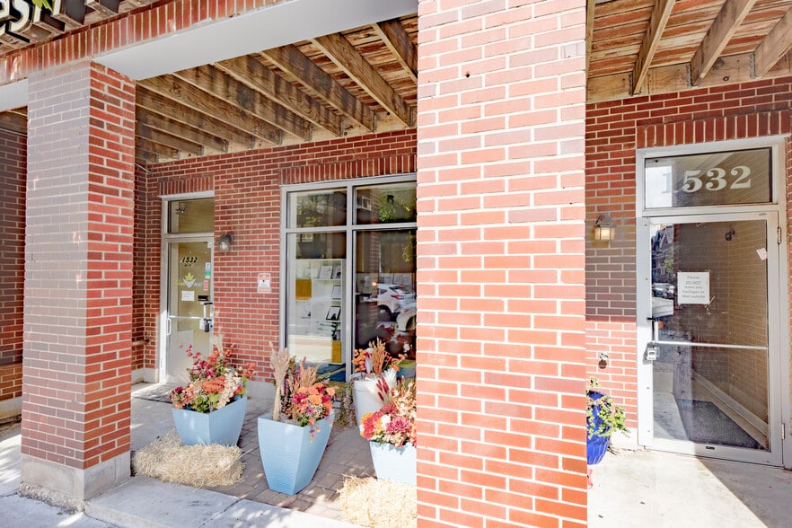 1532 W Fullerton Ave, Chicago, IL for sale - Building Photo - Image 3 of 15