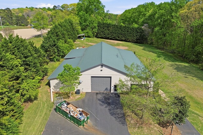 More details for 611 Elliott Rd, Dawsonville, GA - Specialty for Sale