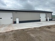 801 N 9th Ave, Brandon SD - Entrepôt