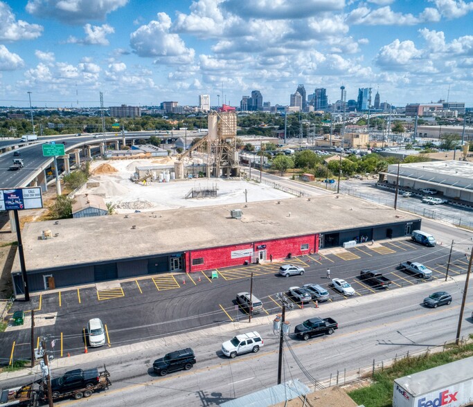 1350-1390 N Colorado St, San Antonio, TX for sale - Building Photo - Image 1 of 1