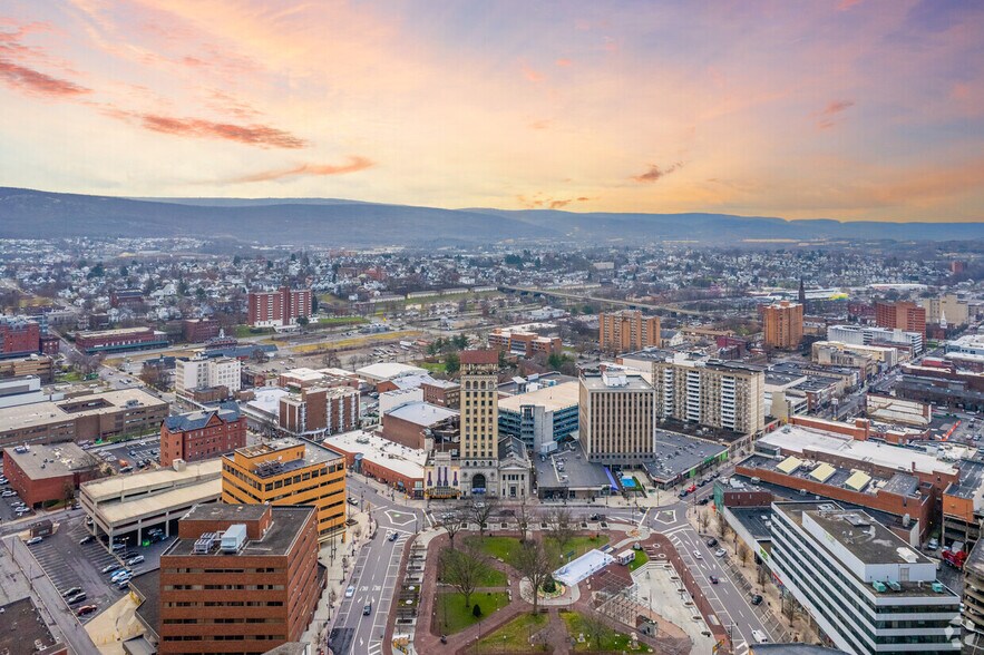 67-69 Public Sq, Wilkes Barre, PA à vendre - Photo du bâtiment - Image 3 de 11