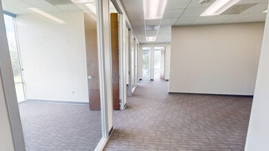 5920 William Cannon Dr, Austin, TX for lease Interior Photo- Image 1 of 6