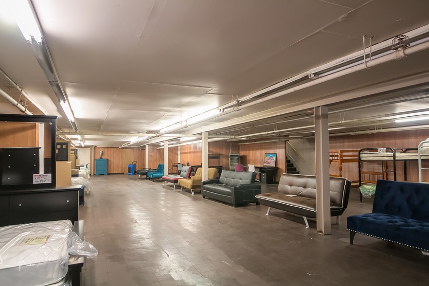 4023-4025 Market St, Philadelphia, PA for lease - Interior Photo - Image 2 of 14