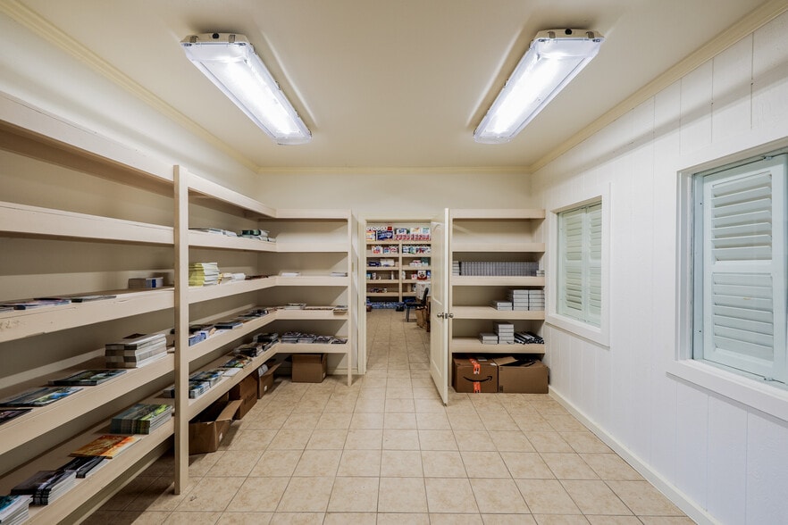 5809 East Dr, Laredo, TX for sale - Building Photo - Image 3 of 31