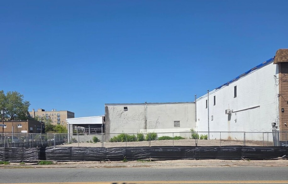 Rutgers St Portfolio portfolio of 1 properties for sale on LoopNet.ca - Building Photo - Image 3 of 22