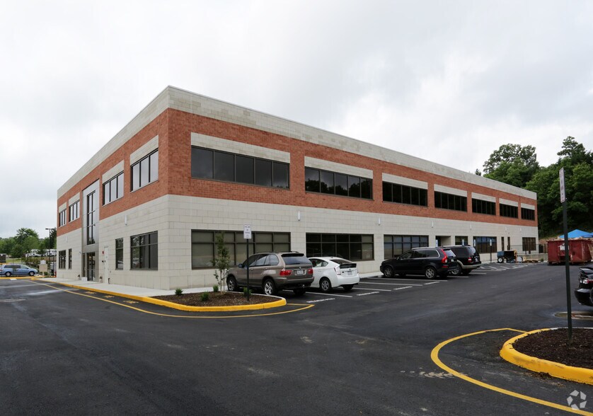 95 Dunn Dr, Stafford, VA à louer - Photo du bâtiment - Image 2 de 17