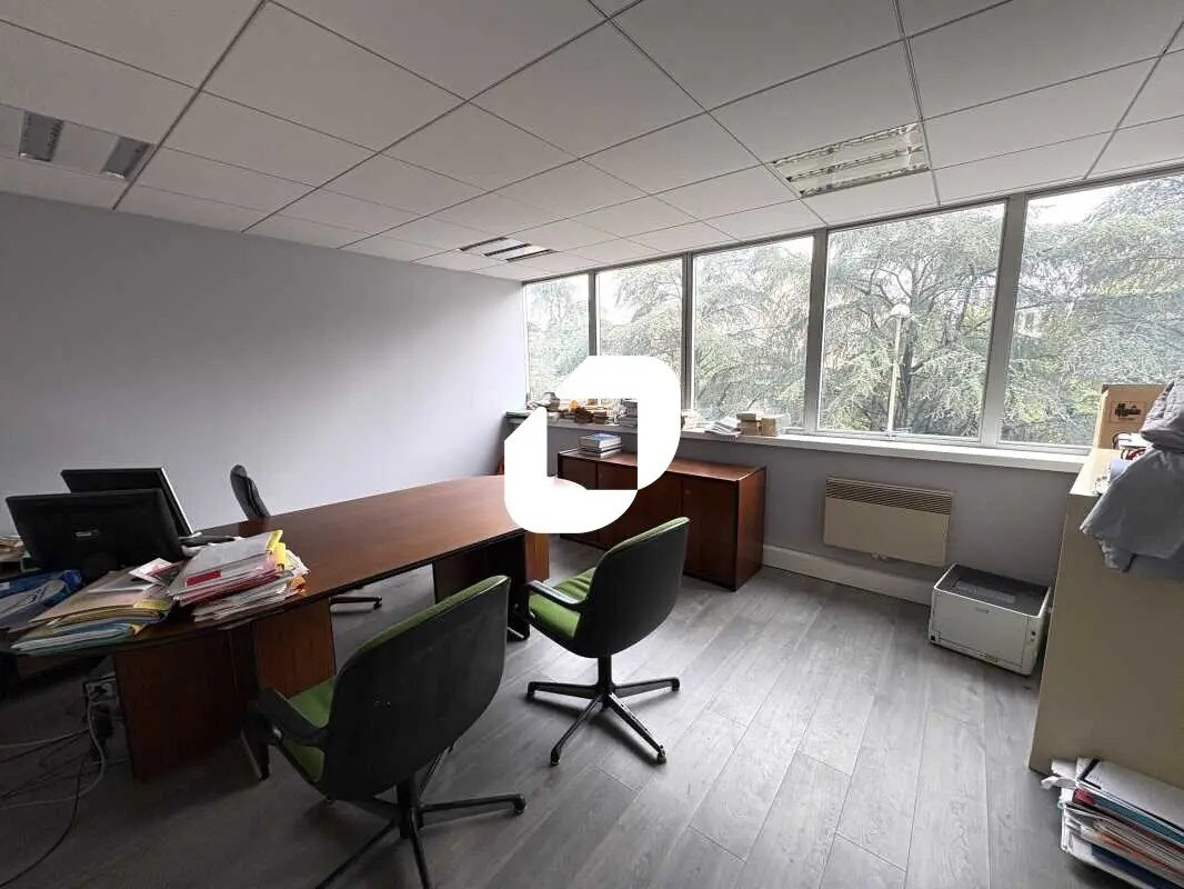 Bureau dans Lyon à vendre Photo du bâtiment- Image 1 de 15