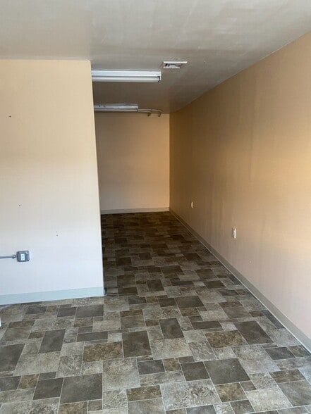 22 Van Buren Ave, Floral Park, NY for lease - Building Photo - Image 2 of 29