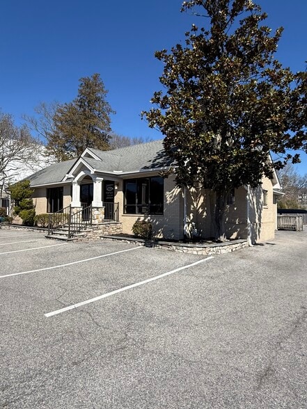 8185 Ritchie Hwy, Pasadena, MD for sale - Building Photo - Image 3 of 10