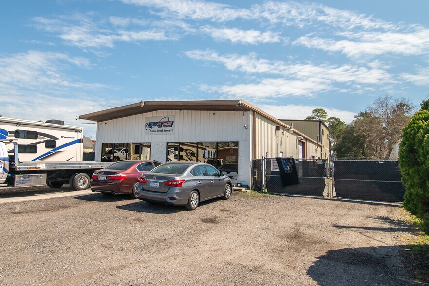 710 Sandy Ln, Surfside Beach, SC à vendre - Photo du bâtiment - Image 2 de 27