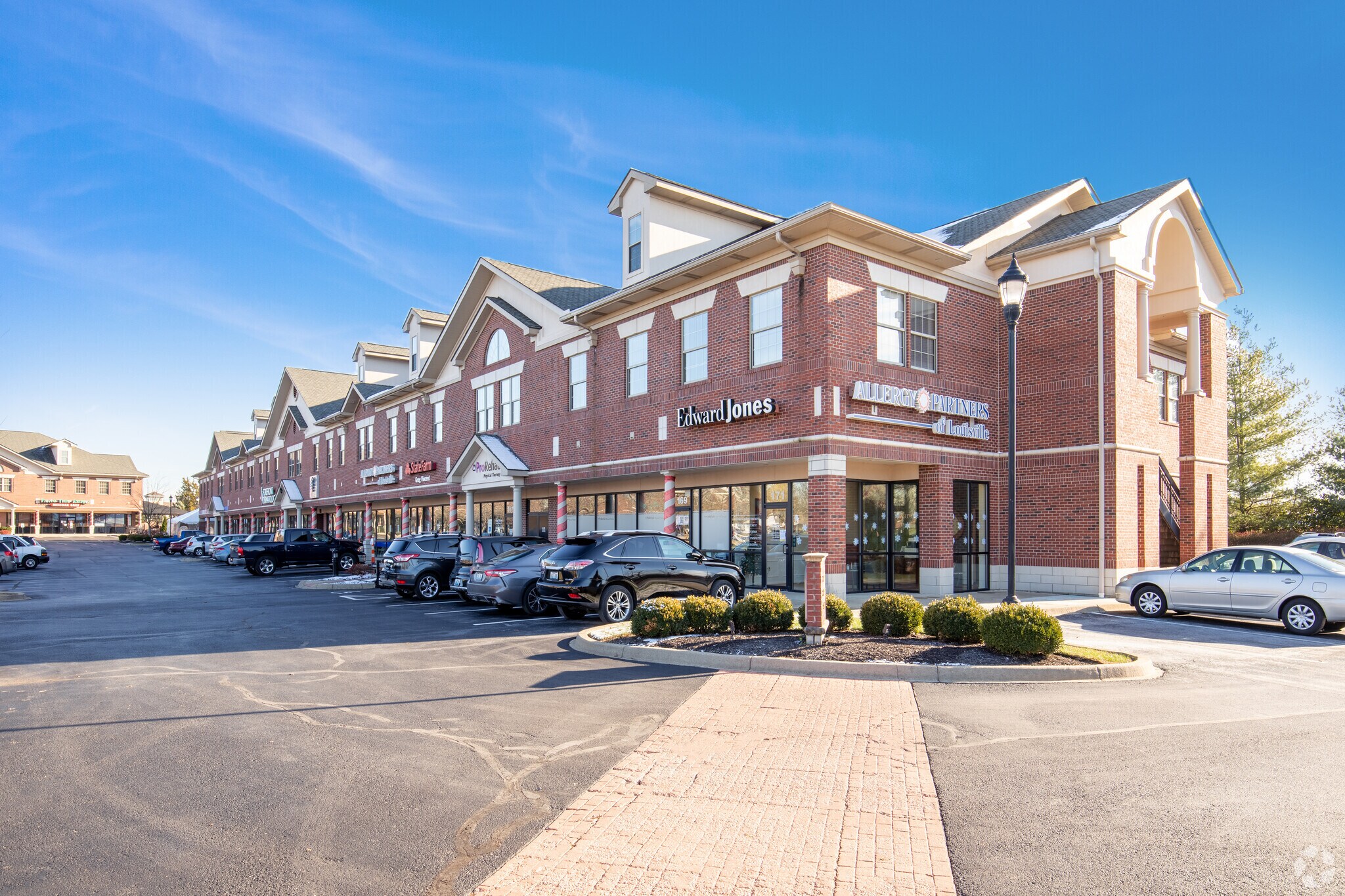 151-179 S English Station Rd, Louisville, KY for lease Primary Photo- Image 1 of 5