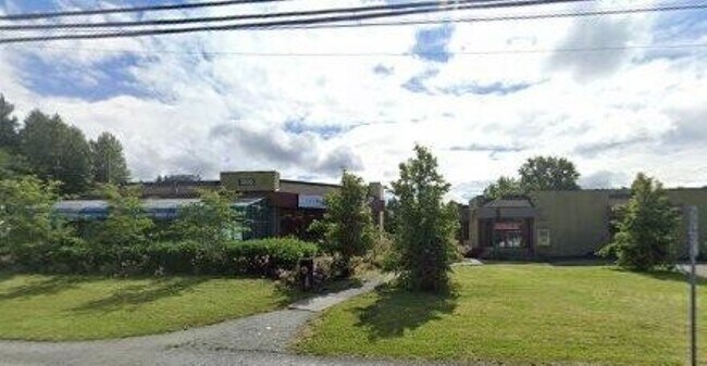 Plus de détails pour 2840 Bainbridge Ave, Burnaby, BC - Commerce de détail à louer