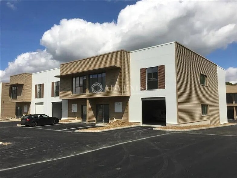 Flex in Bussy-Saint-Georges for lease - Building Photo - Image 2 of 8