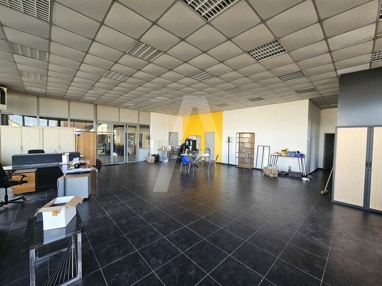 7 Rue Des Ormes, Milly-la-Forêt for sale - Interior Photo - Image 3 of 9