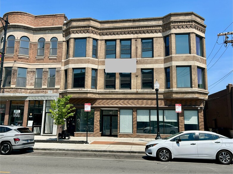 9139 S Commercial Ave, Chicago, IL for lease - Building Photo - Image 2 of 7