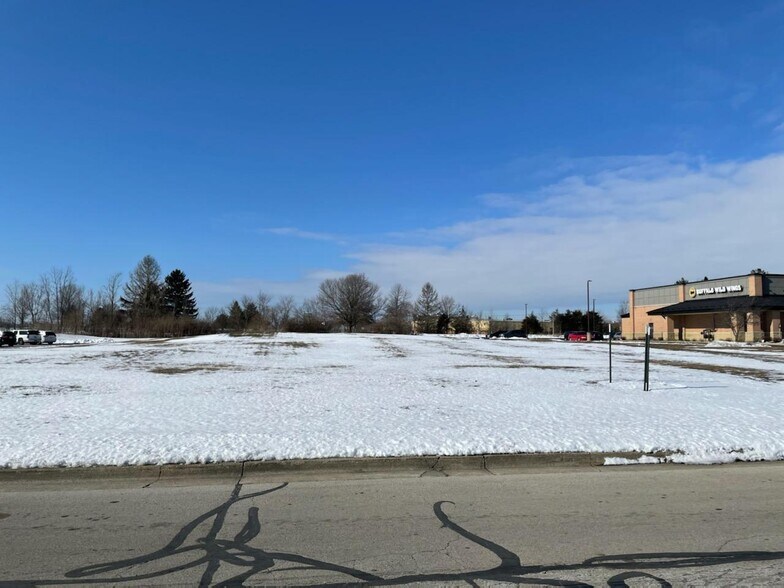 101 Fairway Dr, Wilmington, OH for sale - Building Photo - Image 1 of 1