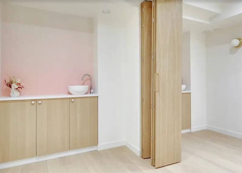 Retail in Paris for lease - Interior Photo - Image 3 of 6