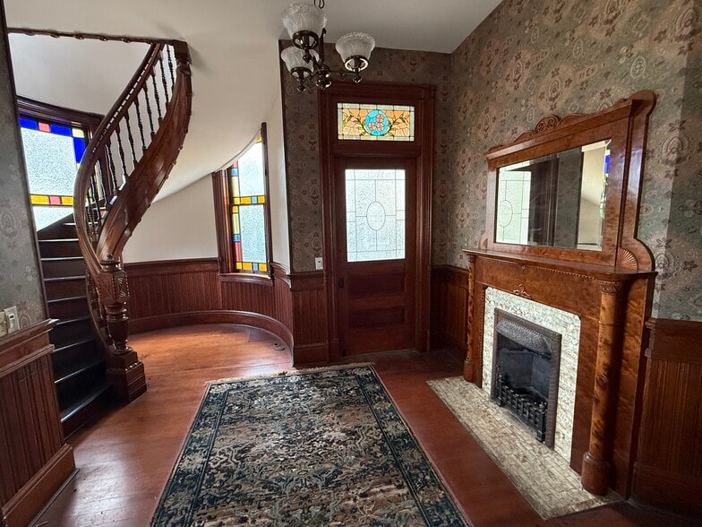 479 Pine St, Beaumont, TX à louer - Photo du bâtiment - Image 1 de 7