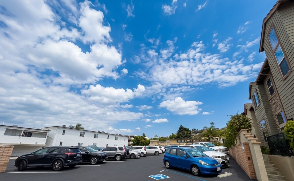 7542 Herschel Ave, La Jolla, CA à vendre - Photo du bâtiment - Image 2 de 22