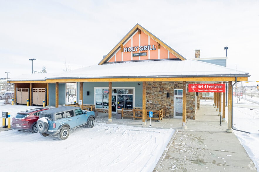 19369 Sheriff King St SW, Calgary, AB for lease - Building Photo - Image 1 of 3