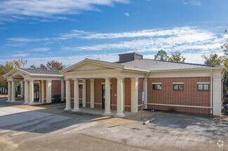 More details for 1303 N Mound St, Nacogdoches, TX - Office for Sale