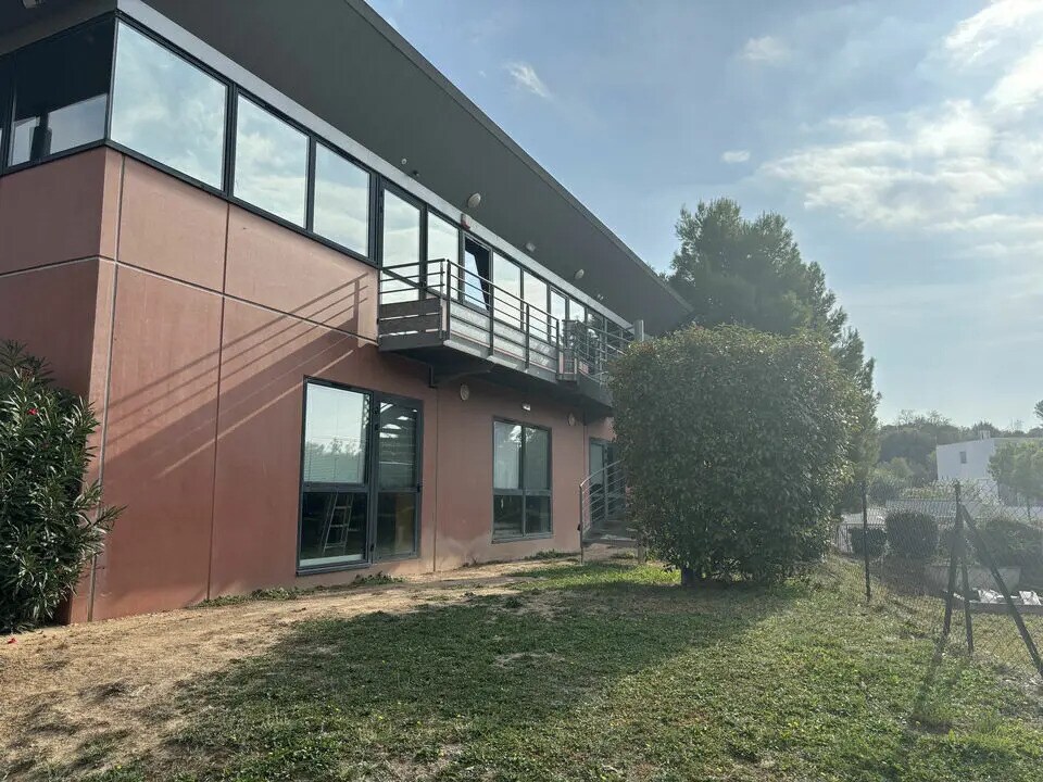 Office in Marseille for sale Building Photo- Image 1 of 6