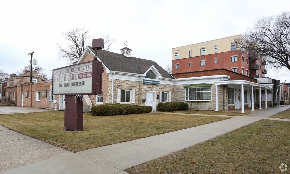 7712 & 7716 W North Avenue, Elmwood Park, IL à louer - Photo du bâtiment - Image 1 de 18