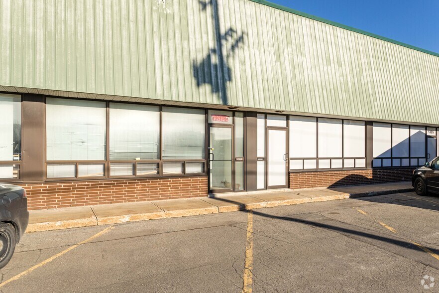 1325-1445 Rue Tees, Montréal, QC à louer - Photo du bâtiment - Image 3 de 11