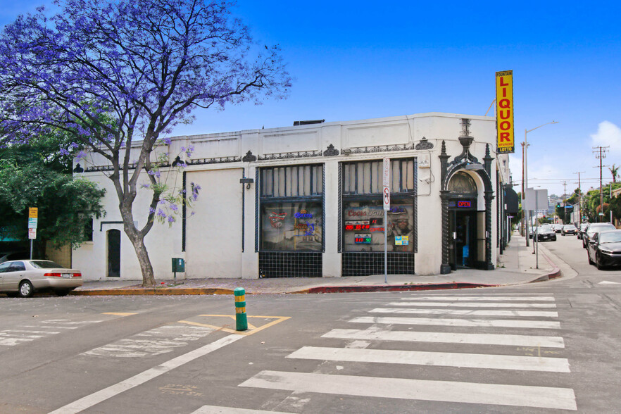 7950-7958 Fountain Ave, West Hollywood, CA for lease - Building Photo - Image 2 of 8