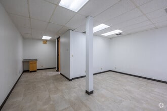 6720 Sands Point Dr, Houston, TX for lease Interior Photo- Image 1 of 4