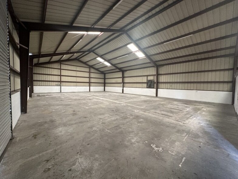 8340 Epicenter Blvd, Lakeland, FL for sale - Interior Photo - Image 1 of 1