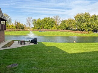 Plus de détails pour 100 N Atkinson Rd, Grayslake, IL - Coworking à louer