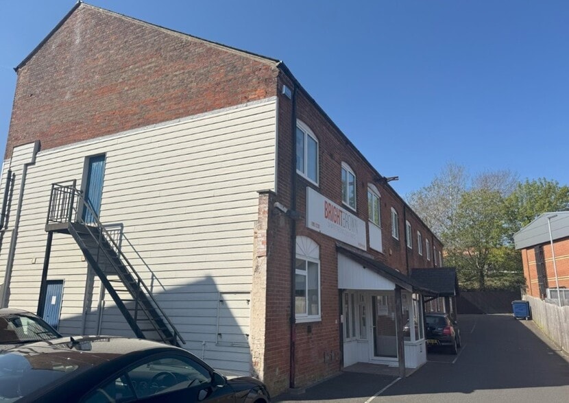 St Cross Ln, Newport for lease - Building Photo - Image 1 of 1