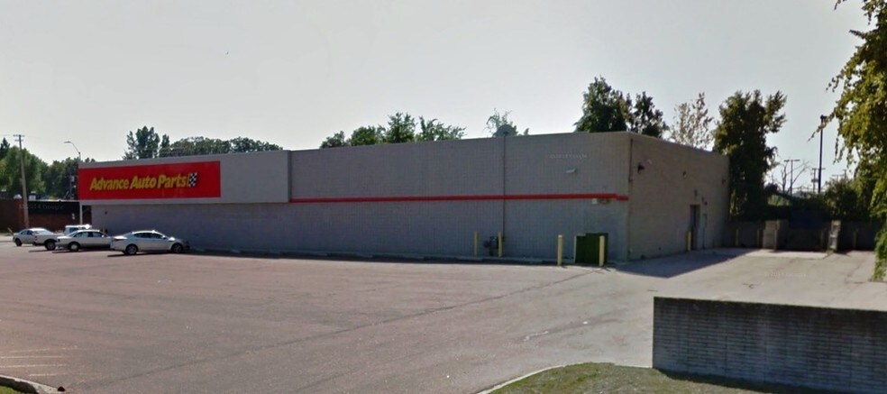 17455 E Warren Ave, Detroit, MI à louer - Photo du bâtiment - Image 2 de 3