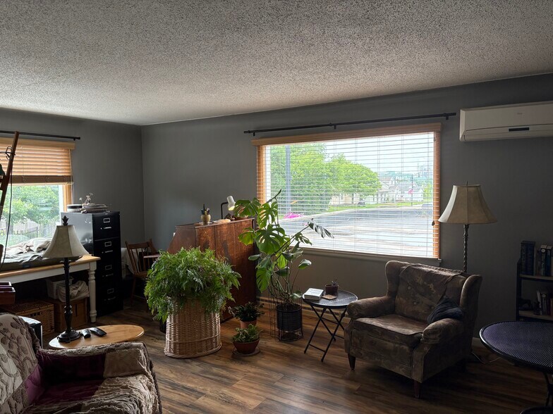 1616 Cloquet Ave, Cloquet, MN à vendre - Photo du bâtiment - Image 3 de 13