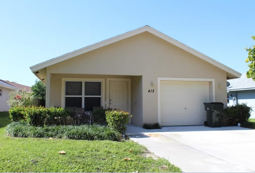 Southeast Florida Sober Living Portfolio portfolio of 9 properties for sale on LoopNet.ca - Primary Photo - Image 3 of 10