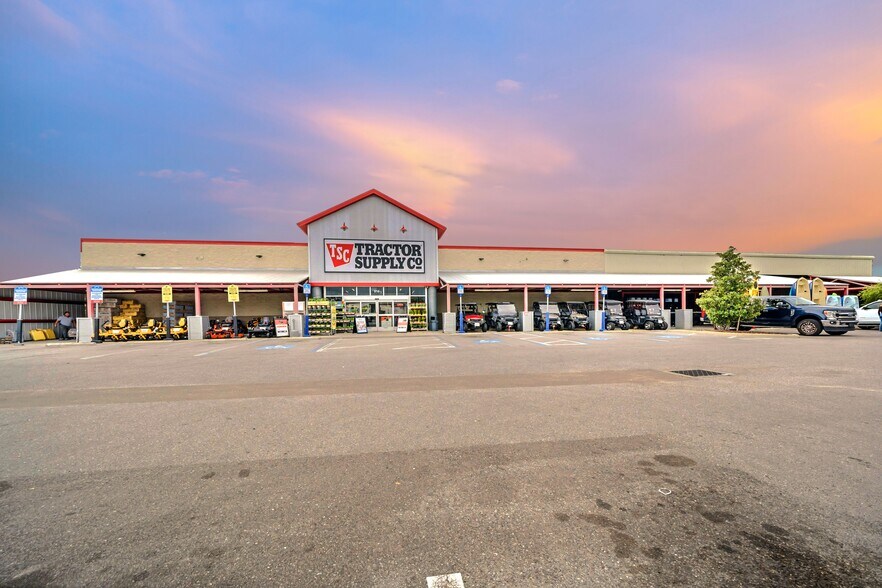 916 W Martin Luther King Blvd, Seffner, FL à vendre - Photo du bâtiment - Image 3 de 6