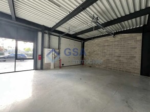 Flex in Bondoufle for lease Interior Photo- Image 2 of 3