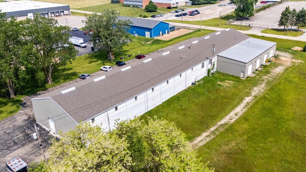 207 Hawthorne Ave, Saint Joseph, MI à vendre - Photo du bâtiment - Image 2 de 37