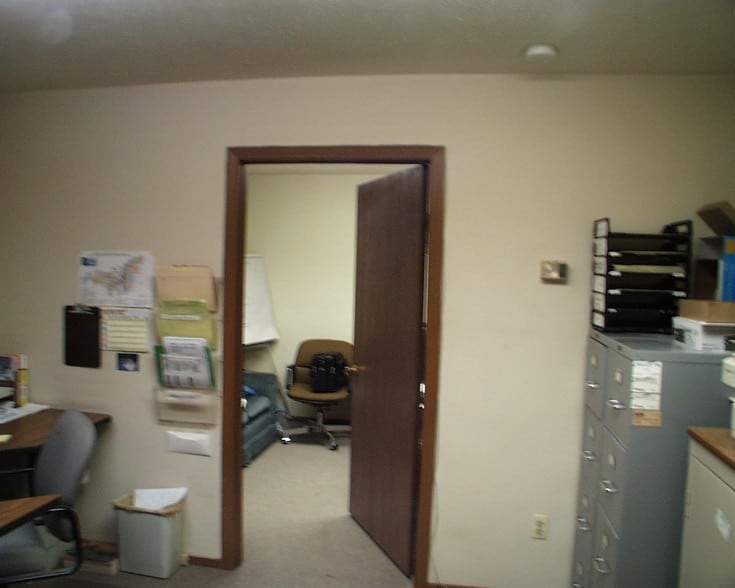 380 Solon Rd, Bedford, OH for sale - Building Photo - Image 3 of 11