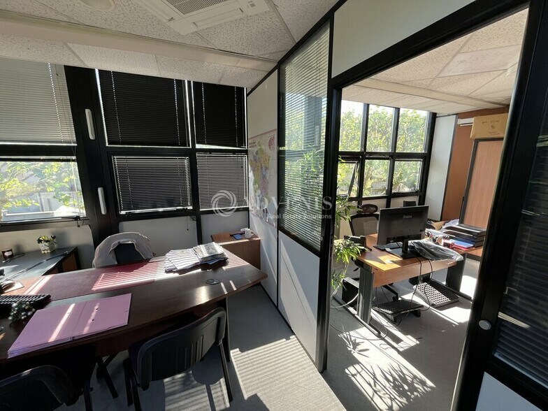 Bureau dans Champigny-sur-Marne à louer - Photo intérieure - Image 2 de 6