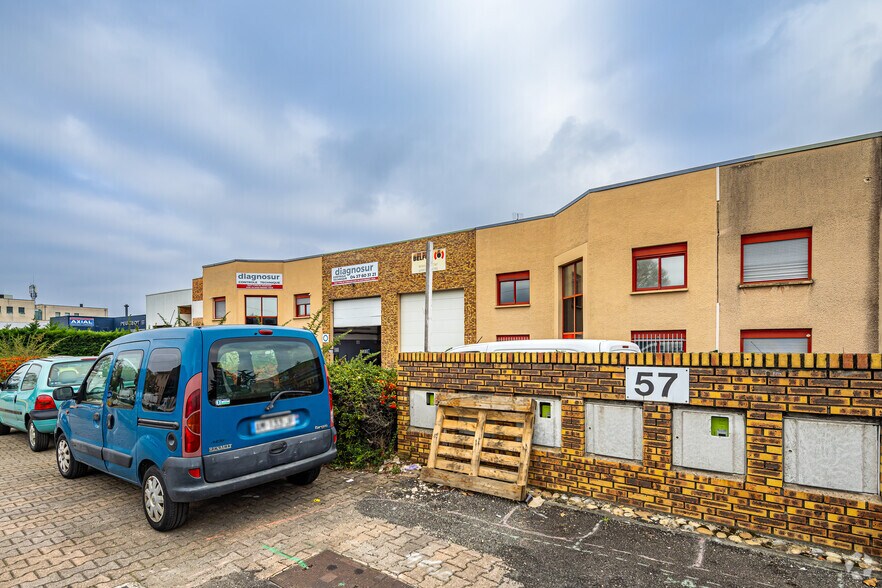 57 Avenue De La République, Vénissieux for lease - Building Photo - Image 2 of 2