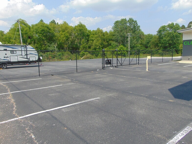 1884 George Wallace Hwy, Tuscumbia, AL for sale - Building Photo - Image 2 of 6