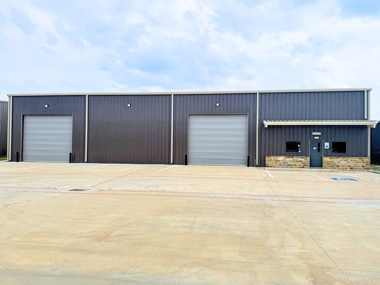 22810 Hufsmith Kohrville Rd, Tomball, TX for lease - Building Photo - Image 2 of 13