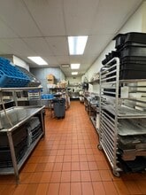 132 Keller St, Petaluma, CA for lease Interior Photo- Image 2 of 9