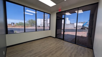 3702 E Roeser Rd, Phoenix, AZ à louer Photo intérieure- Image 2 de 4